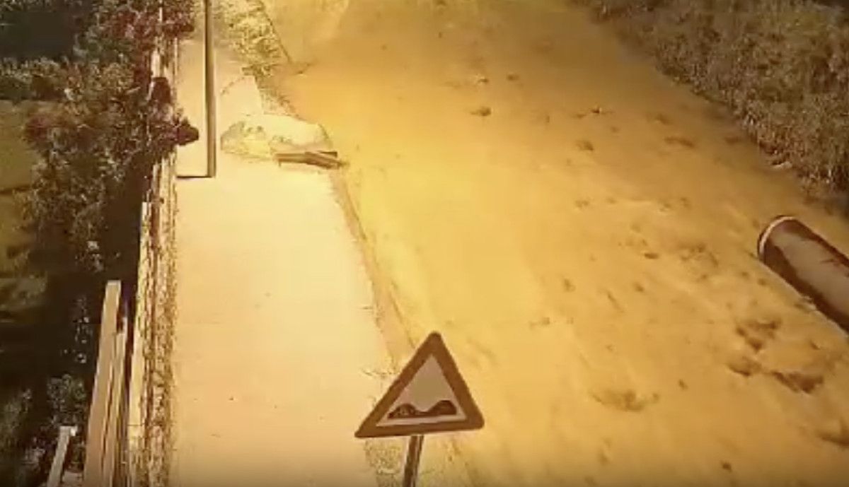 Muğla Bodrum’da ana isale hattı yine patladı 3 mugla bodrumda ana isale hatti yine patladi 2 zJHNZkY4