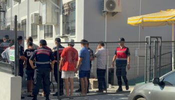 muglada 57 duzensiz gocmen ve 7 organizator yakalandi UDGjJifD