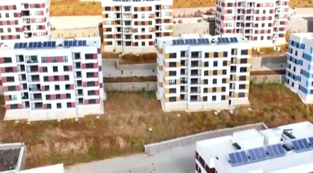 murat kurum deprem bolgesinde gunde 550 konutu tamamliyoruz 4 vXEpFOS8