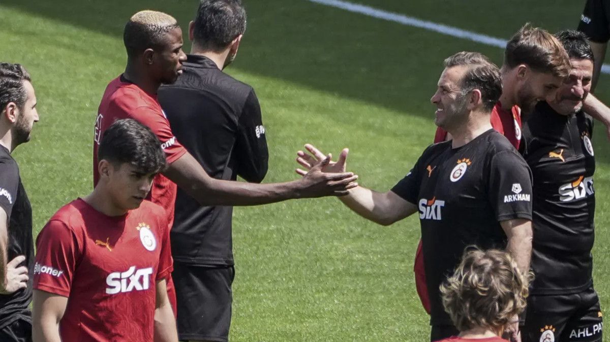 okan buruk osimhen transferinde sona yaklastik 0 4HCL23EJ