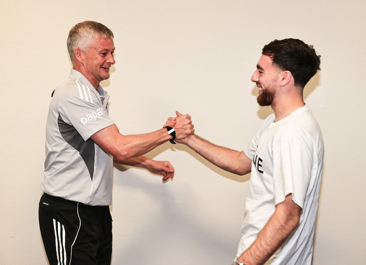 orkun kokcu takimla bir araya geldi 0 Mgg8ZmrN