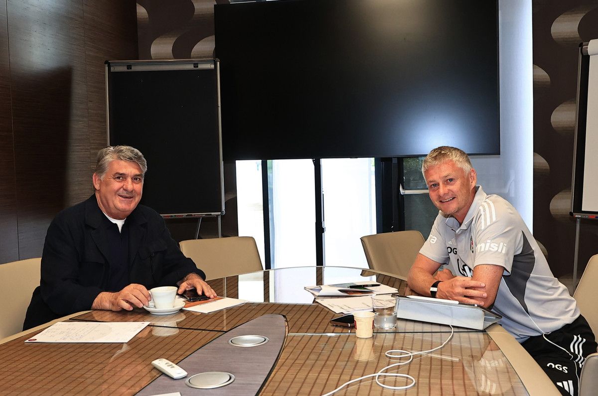 orkun kokcu takimla bir araya geldi 4 52SNE3AZ