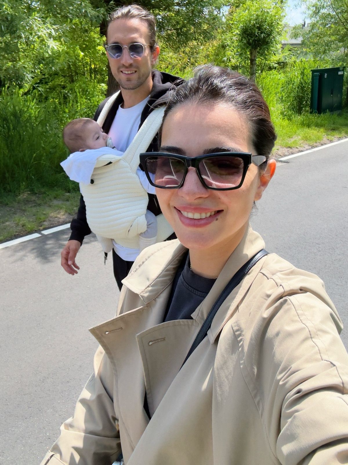 oyuncu melisa asli pamukun ailesi fotografa begeni yagdi 0 Gi6Hrh8S