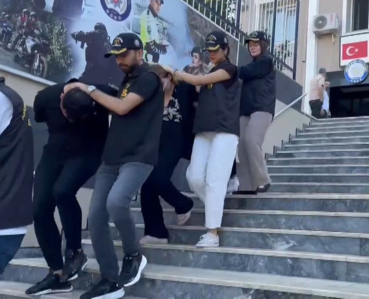 Oyuncu Meral Kaplan dolandırıcılık iddiasıyla gözaltın alındı 3 oyuncu meral kaplan dolandiricilik iddiasiyla gozaltin alindi 2 GwSfDbfZ