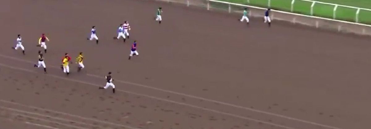 Peru'da atlar değil jokeyler koştu 2 peruda atlar degil jokeyler kostu 1 4aW29AaY