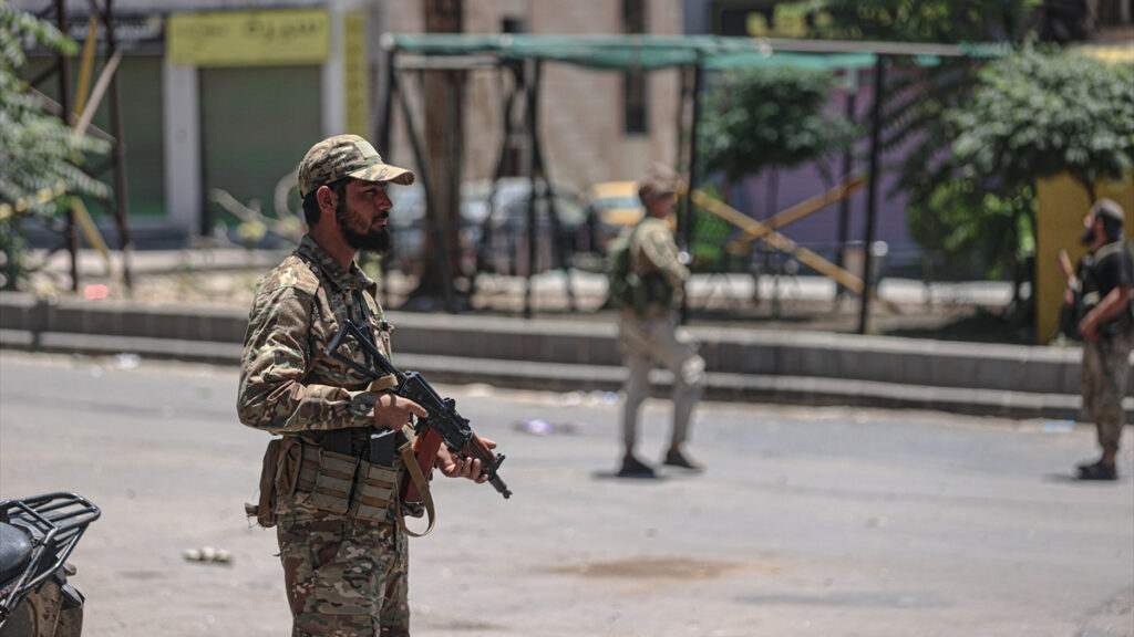 reuters suveydada yeniden catisma cikti 58lYOE99