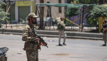 reuters suveydada yeniden catisma cikti 58lYOE99