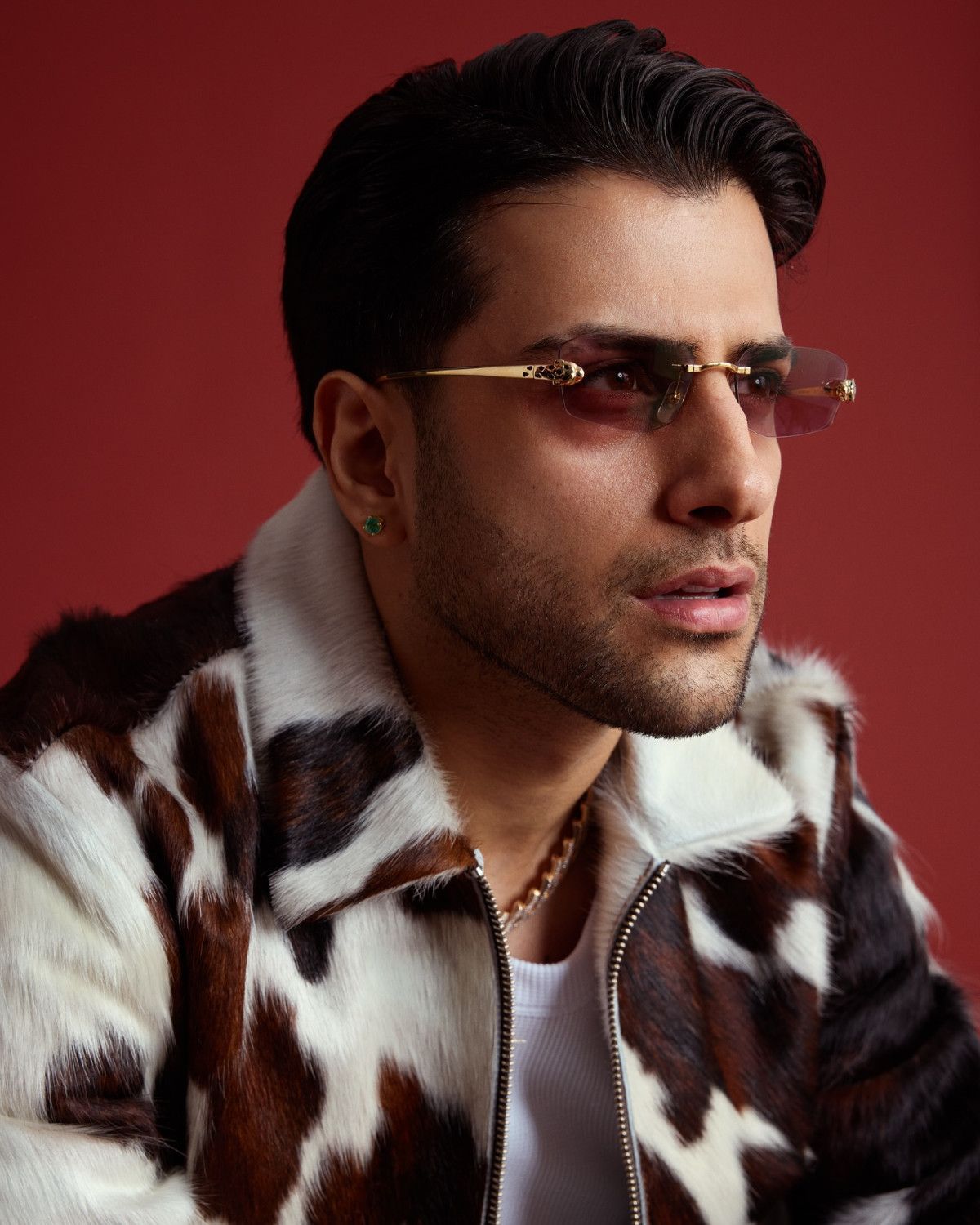 reynmenin sahnesine para attilar unlu sarkici cok sinirlendi 0 QfdqBffs