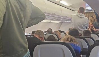 rus ucagi polonyaya acil inis yapti yolcular 13 saat bekletildi AizdeFLX