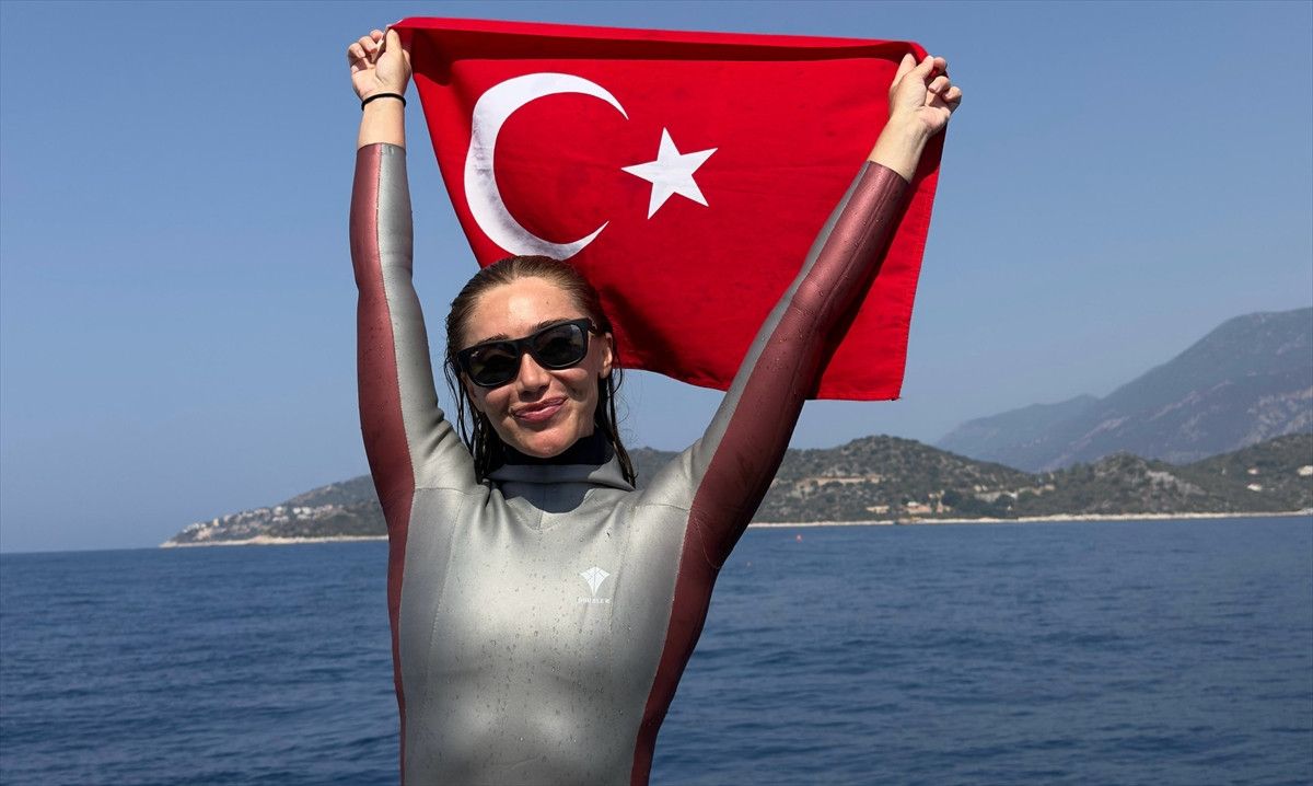 sahika ercumenden serbest dalis turkiye sampiyonasinda 4 altin madalya birden 0 kci7M61n