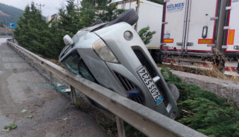 samsunda hurdaya donen aractaki 4 kisi emniyet kemeri sayesinde kurtuldu yI9CXITY