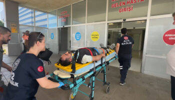 samsunda iscinin uzerine demir parcasi dustu FSsf12kB