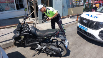 samsunda otomobil ile motosiklet carpisti RAuniZkP