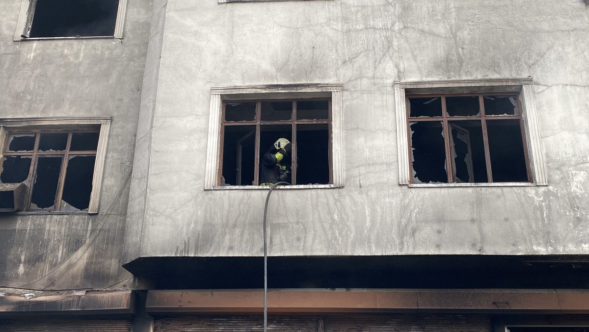 samsundaki kaucuk fabrikasinda cikan yangin 4 saatte sonduruldu 5 PgwNisNe