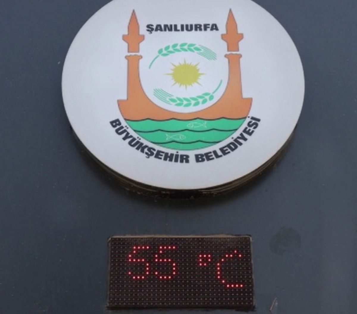 sanliurfa yaniyor termometreler 55 dereceyi gosterdi 2 8FD9tVWz