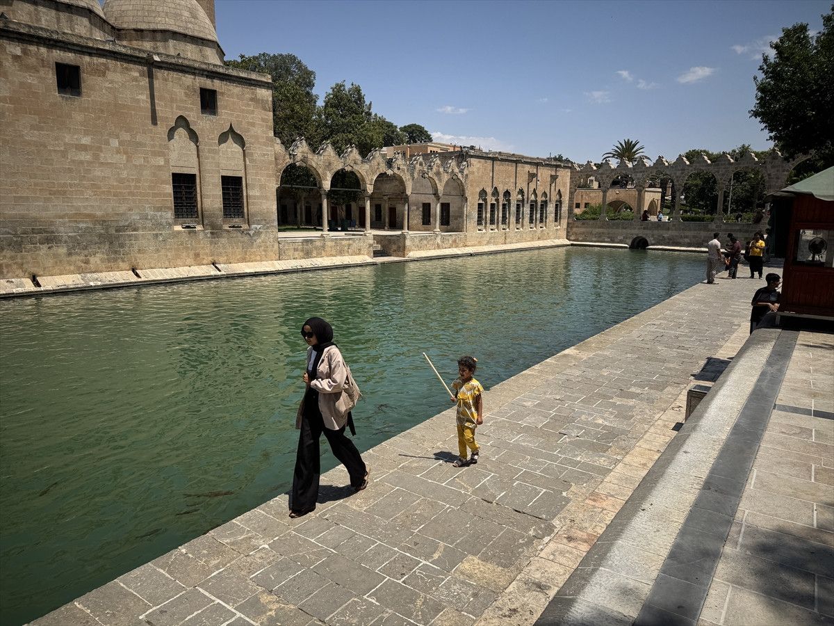 sanliurfa yaniyor termometreler 55 dereceyi gosterdi 3