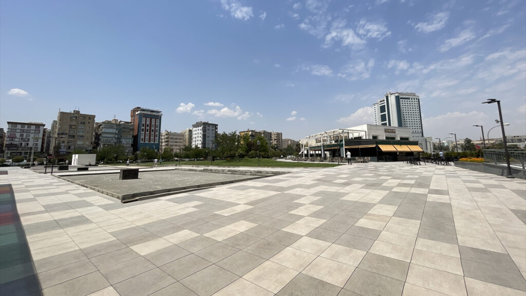 sanliurfa yaniyor termometreler 55 dereceyi gosterdi XJ16wX3G