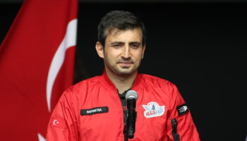 selcuk bayraktardan yerli whatsapp mujdesi KpvSnD4m