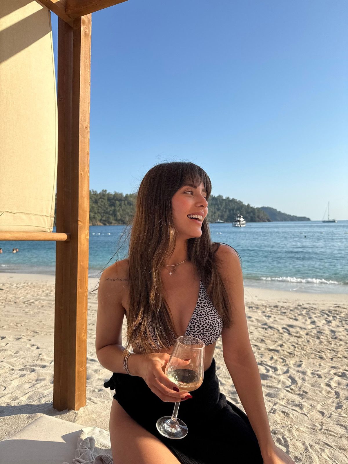 sila turkoglu sevgilisiyle tatilde fotograflari cok begenildi 6 jGeh8S6D