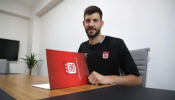 sivasspor kaleci goktug bakirbas ile anlasti FK8H4Cq9