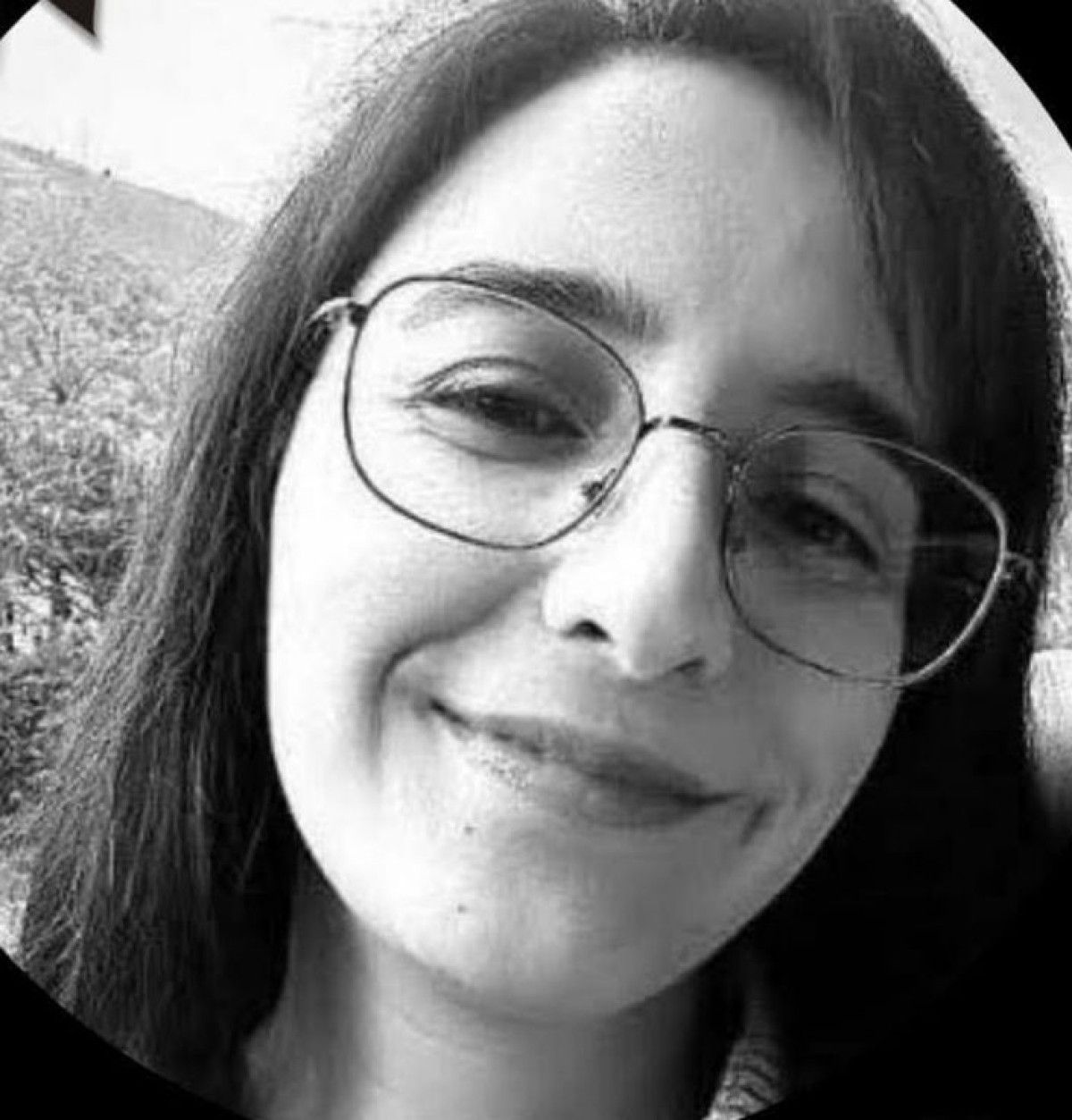 sivasta greyderin ucuruma surukledigi otomobilde olen kadin defnedildi 9 PhVmrLvc