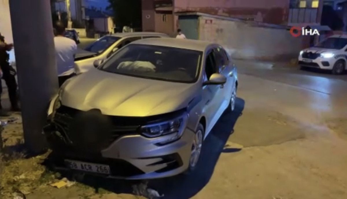 sivasta iki otomobilin carpistigi kazada 6 yarali 0