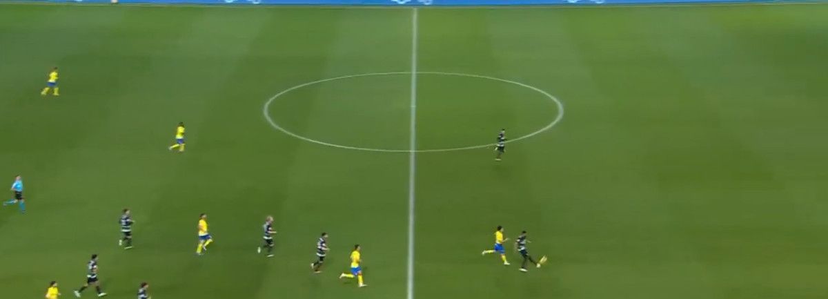 Sporting Lizbon'dan kendi kalesine çok ilginç gol! 1 sporting lizbondan kendi kalesine cok ilginc gol 0 gaYbV6y4