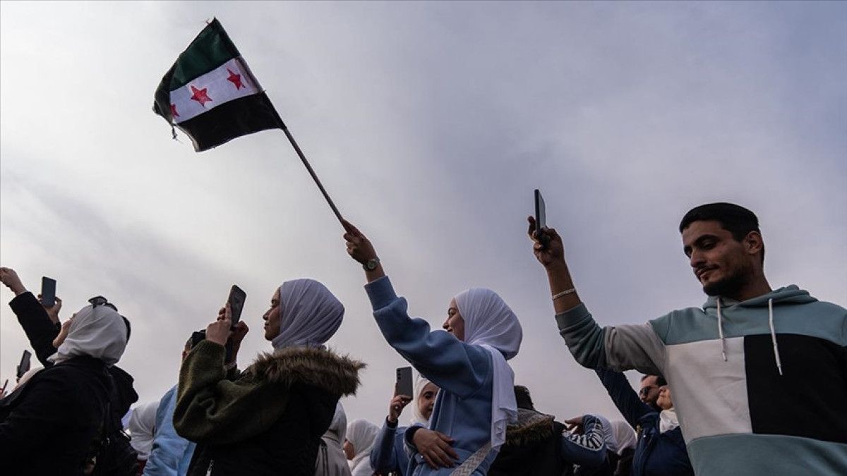 suriyeden dikkat ceken pkkypg aciklamasi pariste gorusme sinyali 0 ZjVdRg33