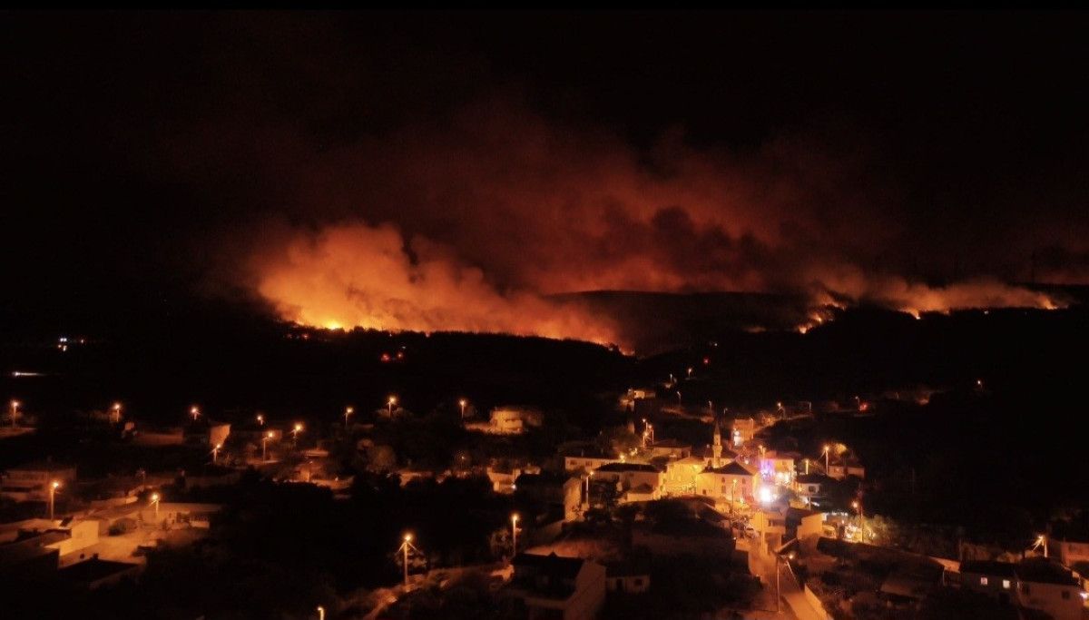 tekirdag ormanlari alevler icinde yanmaya devam ediyor mudahale suruyor 0 O8ssaqJM