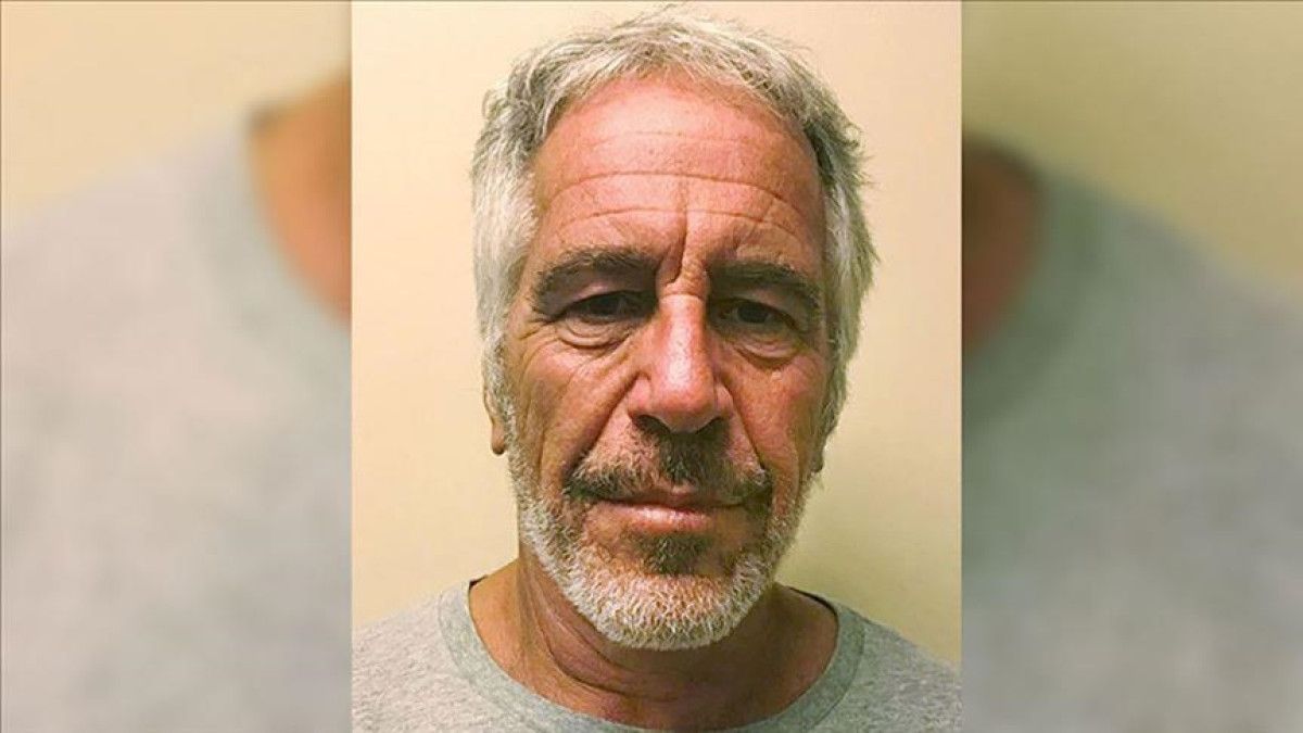Trump, Epstein'e doğum günü mektubu gönderdiği iddiasını yanıtladı 1 trump epsteine dogum gunu mektubu gonderdigi iddiasini yanitladi 0 ywZa1Vpc
