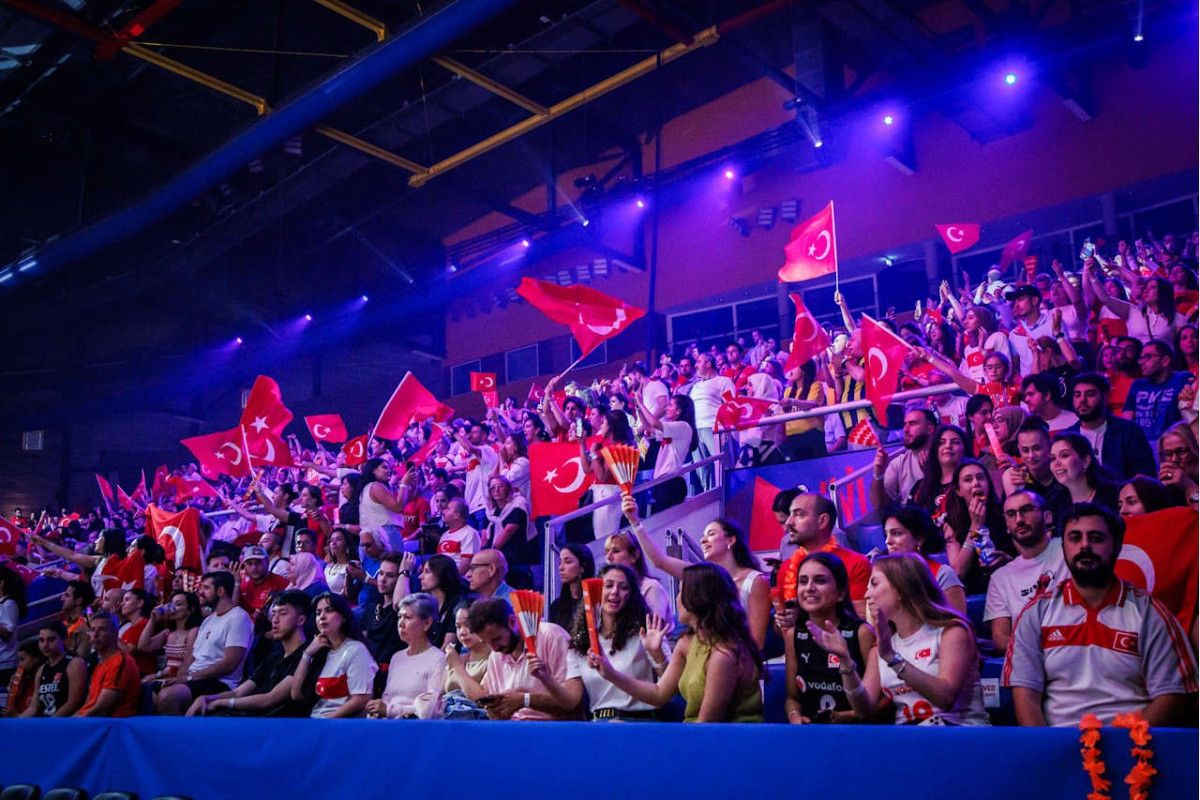 turkiye kadin voleybol takimi sirbistana kaybetti 3
