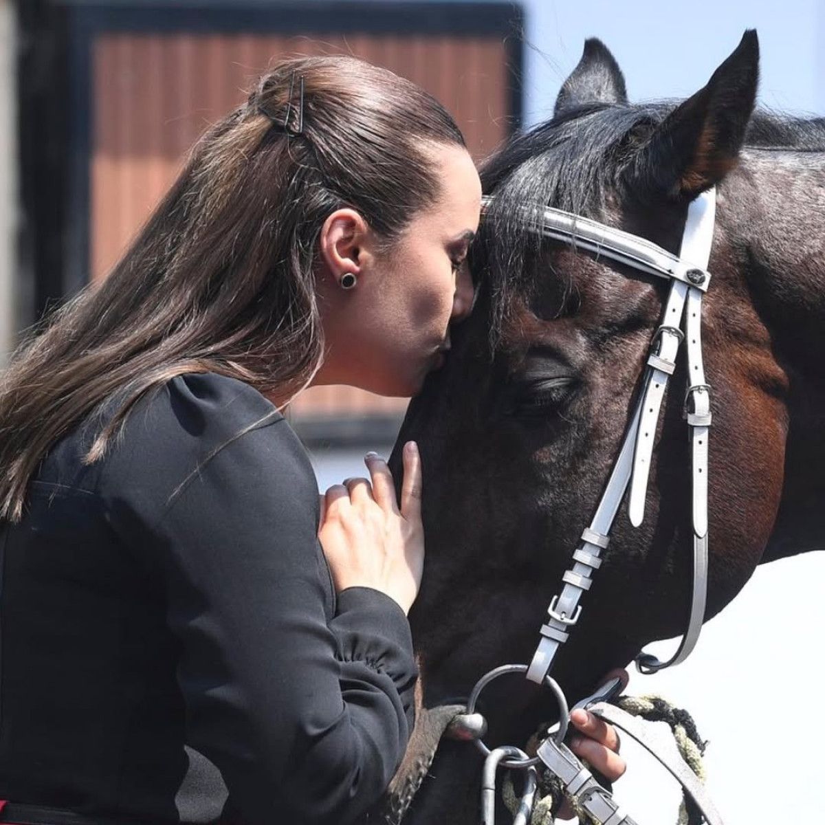 turkiyenin ilk kadin yaris spikeri esen gok evinde olu bulundu 0 uCP7iZCd