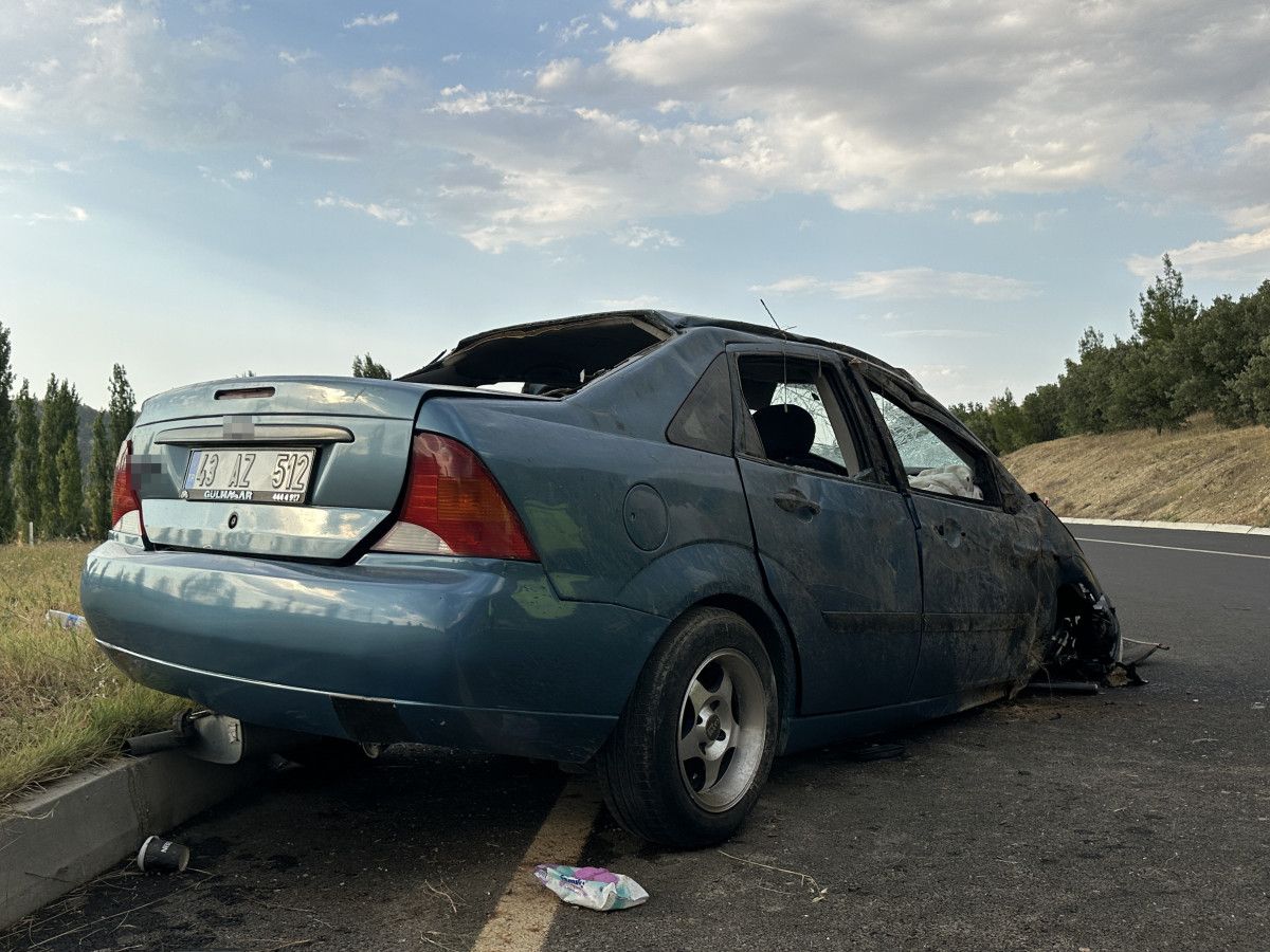 usakta otomobilin takla attigi kazada 5 yarali 0 ivGGlGdz