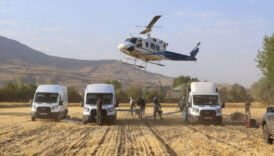 van semalarinda enerjiyi kesmeden zorlu gorev teias ekibi helikopterle bakim yapti eSn19XZ7