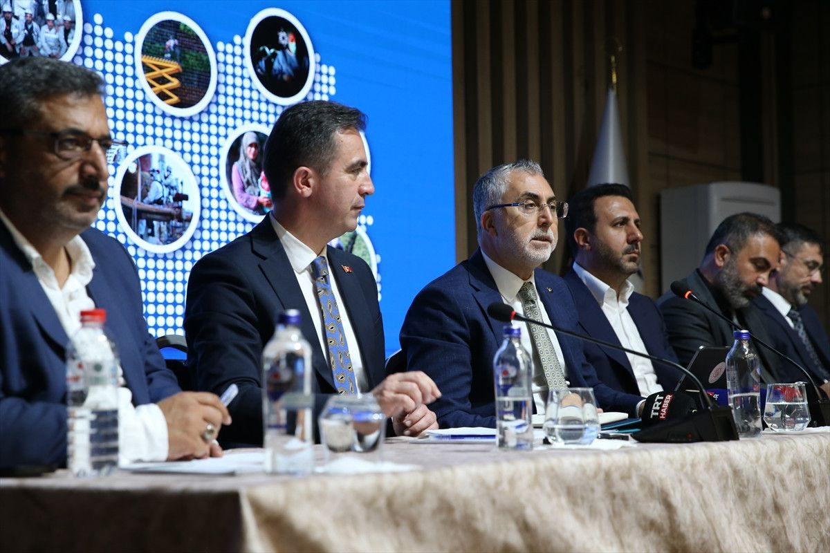 vedat isikhan burokratik engelleri azaltmak icin var gucumuzle calisiyoruz 1 dqgvyXmS