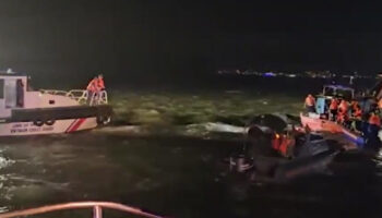 vietnamda tekne batti cogu turist 34 kisi oldu INUSEKqn