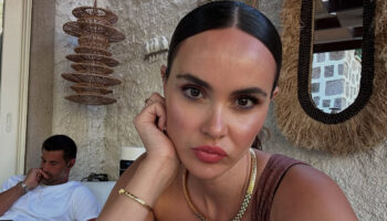 volkan demirelin esi zeynep kucukluk fotografini yayinladi babasina benziyor diyeni engellerim RE9BuY5i