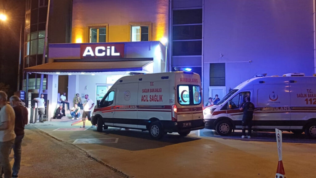 yalovada sunnet dugununde tavuklu pilav yiyen 100 kisi hastanelik oldu S6n75pWy