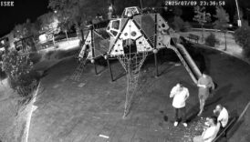 yalovada yere cekirdek kabugu atanlara zabitadan ceza ellerine supurge verdiler S6M1IrCH