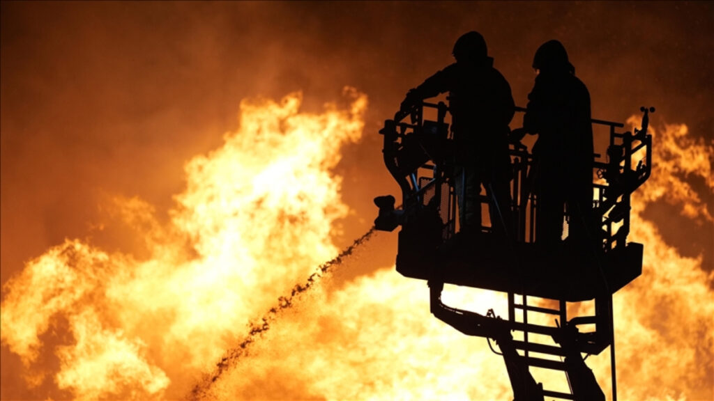 yanginlardan etkilenen hanelere 10 milyon lira kaynak pnr33QkU