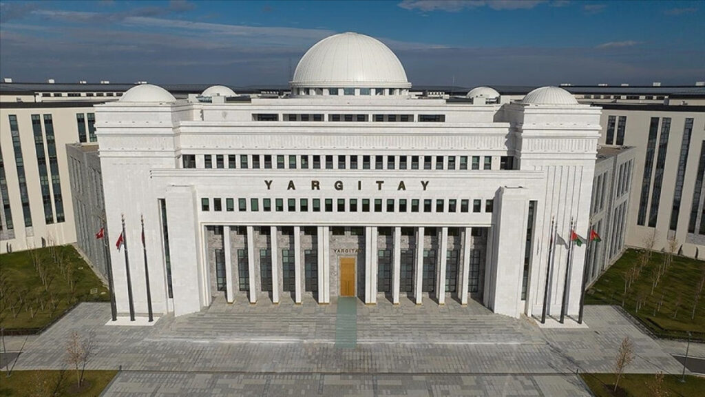 yargitay tartistigi esini eve kilitleyerek ayrilan kisinin cezasini onadi HE8l5MsB