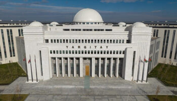 yargitay tartistigi esini eve kilitleyerek ayrilan kisinin cezasini onadi HE8l5MsB