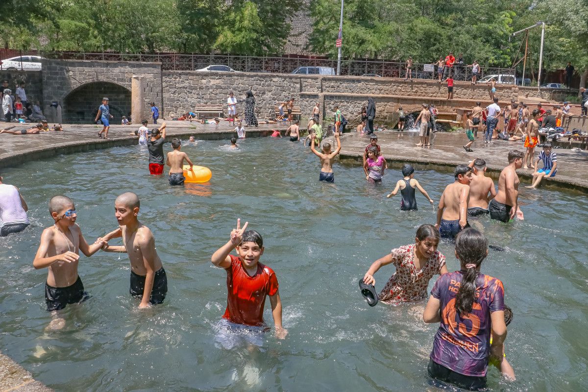 yaz sicagi diyarbakirda zirve yapti 48 derece 3 1bX7qAJT