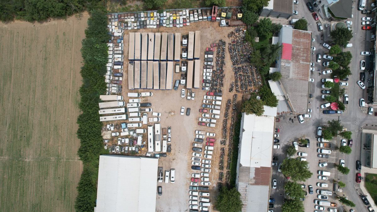 yediemin otoparklarinda bekleyen araclar satisa cikiyor 0 rdXg14Ji