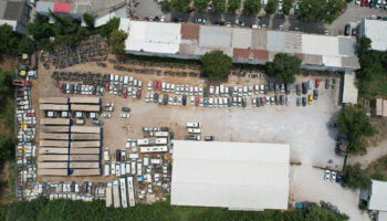 yediemin otoparklarinda bekleyen araclar satisa cikiyor VuiFBZkd