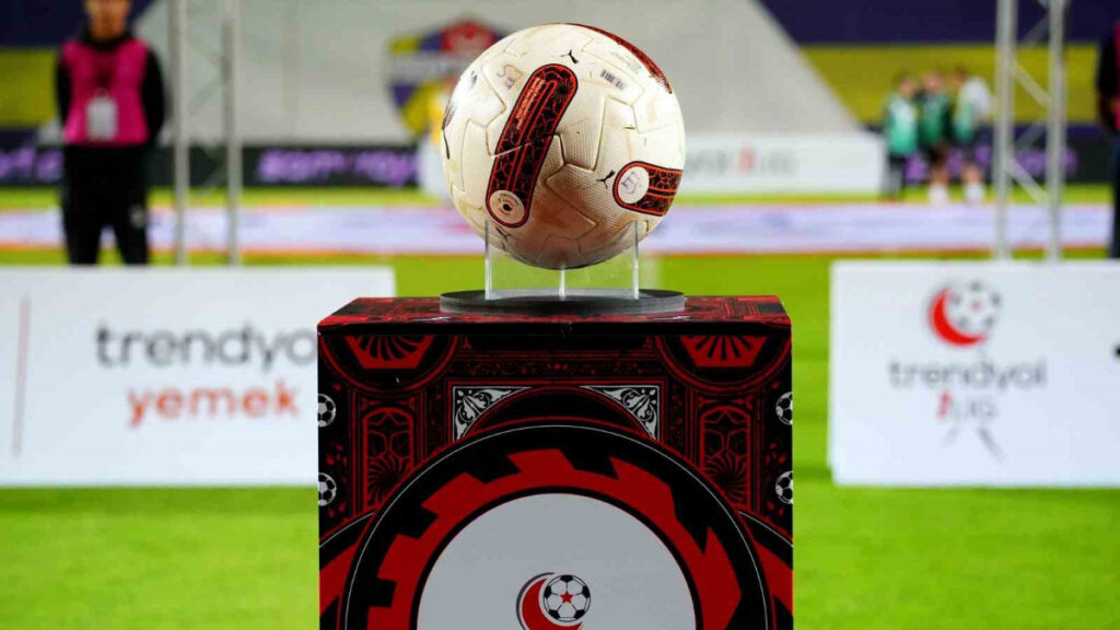 1 ligin en deneyimlisi sakaryaspor en yenileri vanspor fk ile serik belediyespor ufQ2wUH8