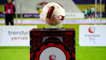 1 ligin en deneyimlisi sakaryaspor en yenileri vanspor fk ile serik belediyespor ufQ2wUH8