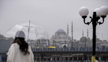 11 kente sari kodlu firtina uyarisi hizi 70 kilometreyi bulacak xUptA7VX