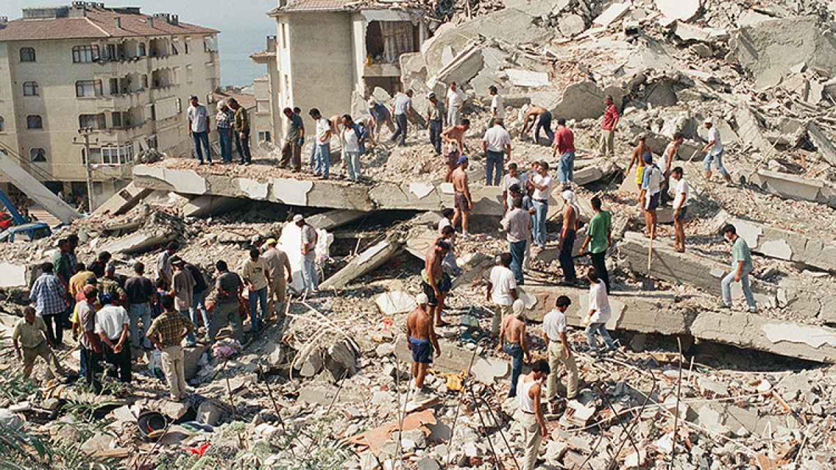 17 Ağustos Marmara Depremi’nin 26. yılı 4 17 agustos marmara depreminin 26 yili 3