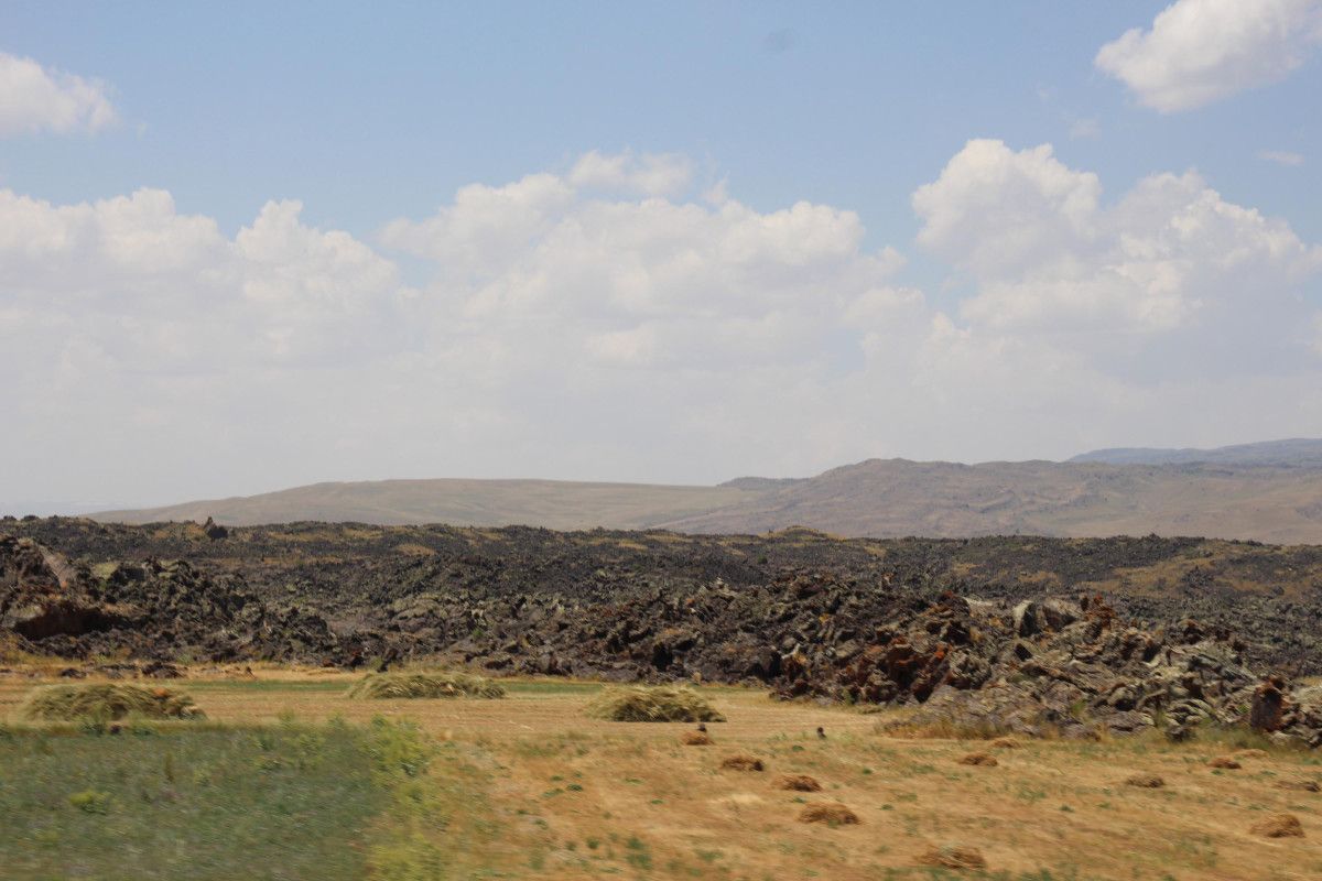 1855 yilinda tendurek dagindan akan lavlarin yuttugu koyler arastiriliyor 2 RcU6bzlI